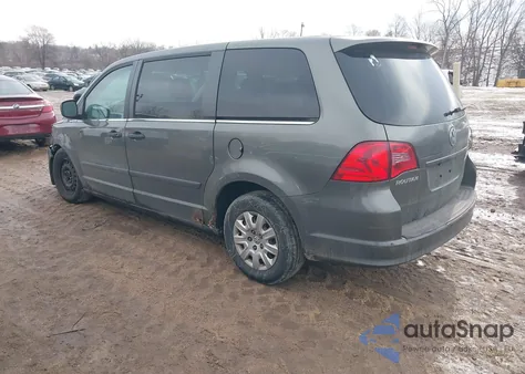 2010 Volkswagen Routan S z USA, uszkodzony, nr VIN 2V4RW4D10AR250738